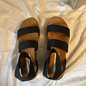 Steve Madden Black kimmi sandals